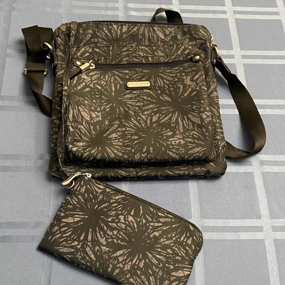 Stylish Black and Gray Crossbody Bag with Insert
